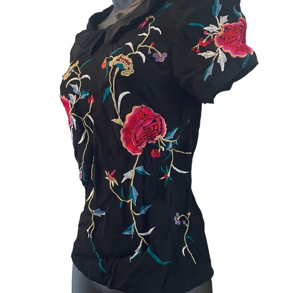 Suzy Shier Top - Picture 1 of 3